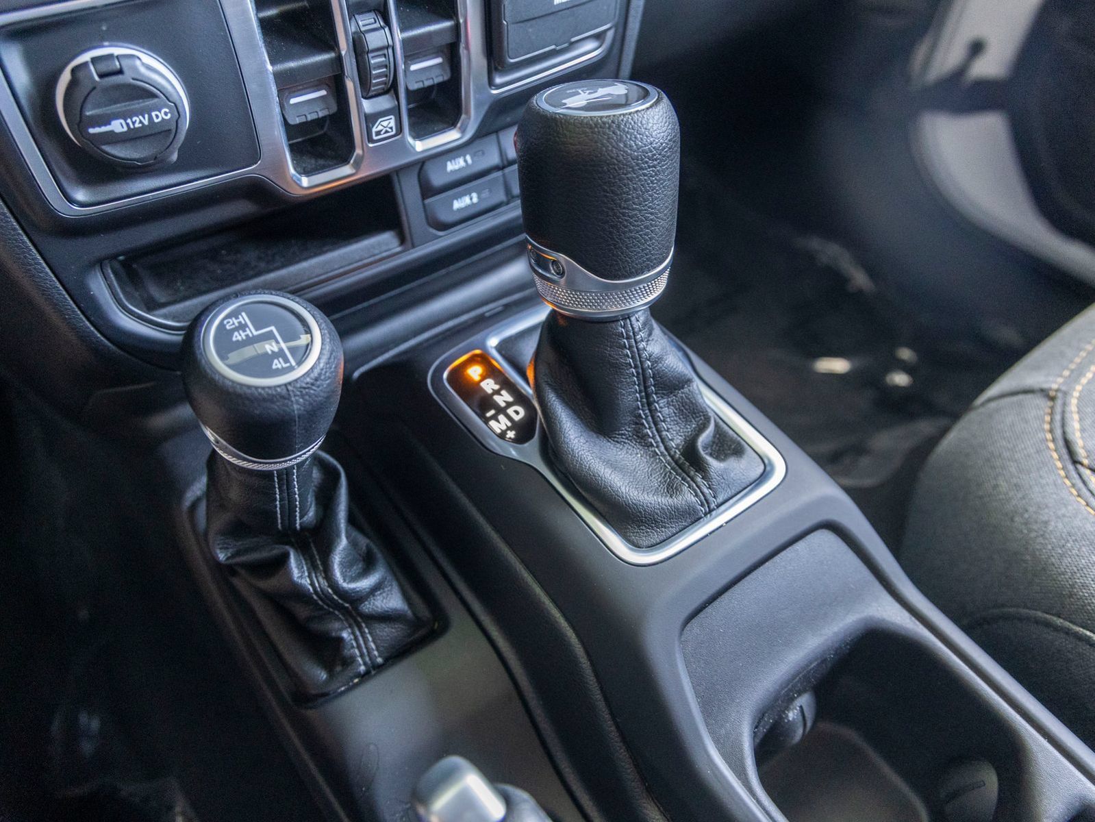 Used 2025 Jeep Wrangler Unlimited Sport AWD/4WD image 23