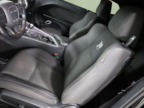 Used 2015 Dodge Challenger R/T Scat Pack RWD image 9