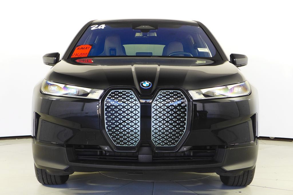 Used 2024 BMW iX xDrive50 w/ Convenience Package AWD/4WD image 3