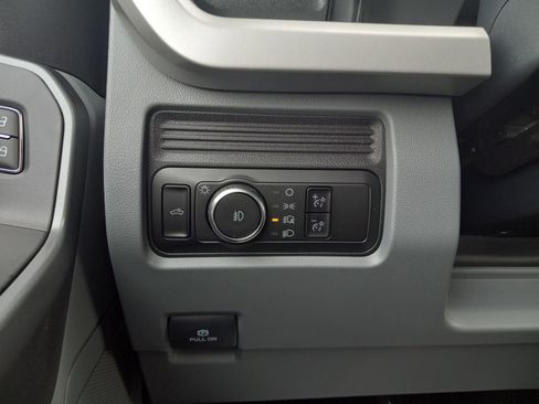 New 2026 Ford F250 XL image 23