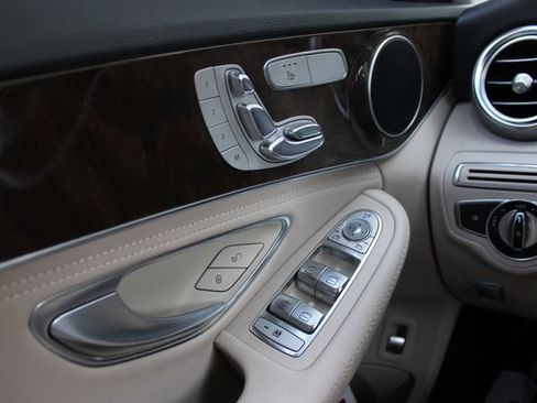 Used 2016 Mercedes-Benz C 300 Sedan image 12