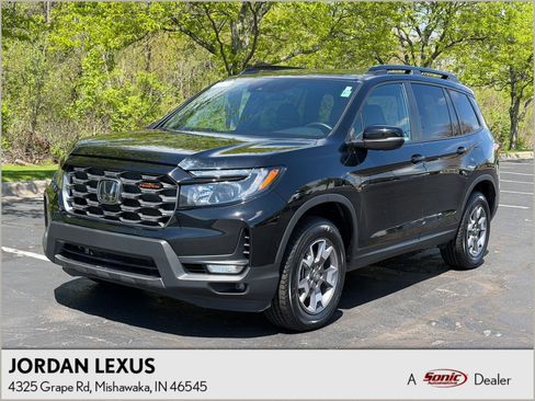 Used 2022 Honda Passport TrailSport image 1
