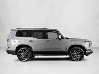 Used 2024 Lexus GX 550 w/ Accessory Package (Z1) AWD/4WD video 4