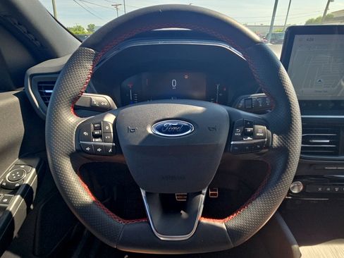 Used 2023 Ford Escape ST-Line w/ Tech Pack #1 AWD/4WD image 12