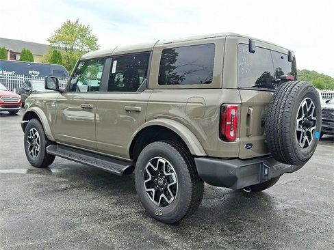 New 2025 Ford Bronco Outer Banks image 3