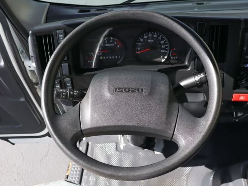 Used 2024 Isuzu NPR RWD image 23