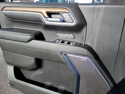 Used 2024 Chevrolet Silverado 1500 High Country image 7