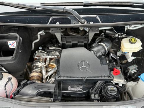 Used 2023 Mercedes-Benz Sprinter 2500 image 23