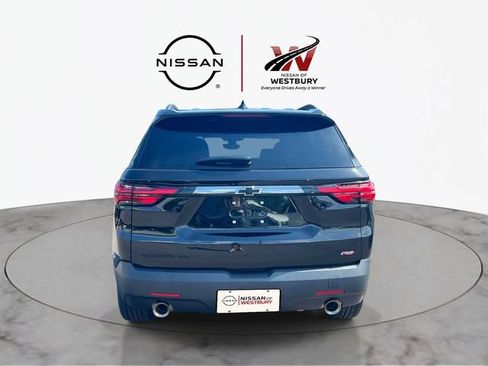 Used 2023 Chevrolet Traverse RS AWD/4WD image 7