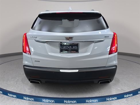Used 2018 Cadillac XT5 Luxury image 7