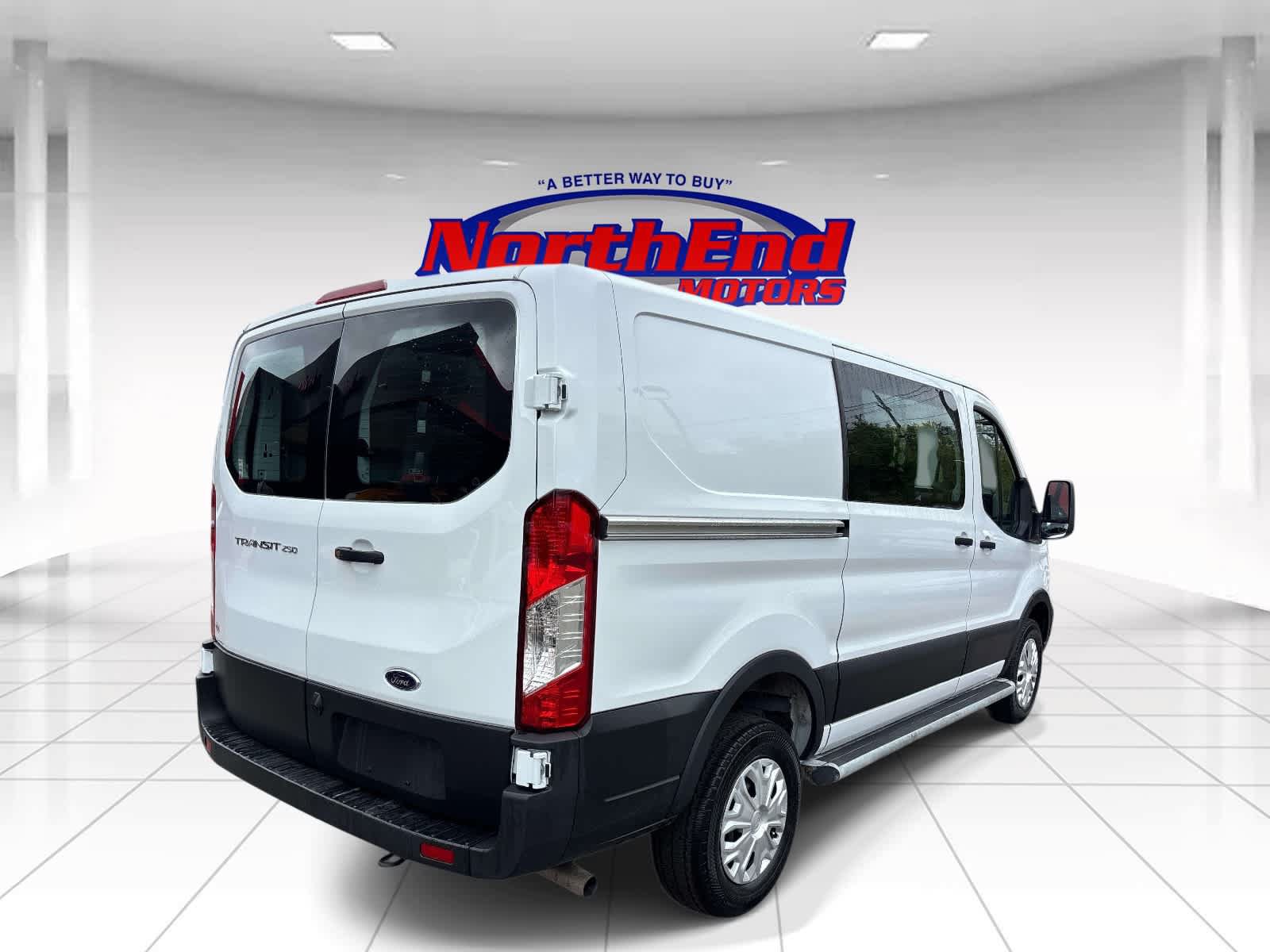 Used 2025 Ford Transit 250 Low Roof w/ Exterior Upgrade Package RWD image 3