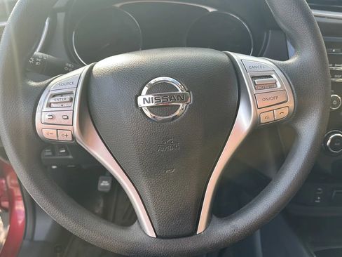 Used 2016 Nissan Rogue S image 22