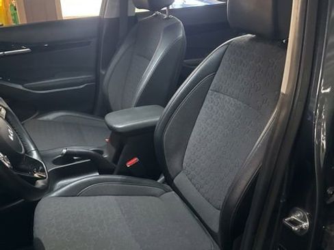 Used 2025 Kia Seltos S FWD image 5