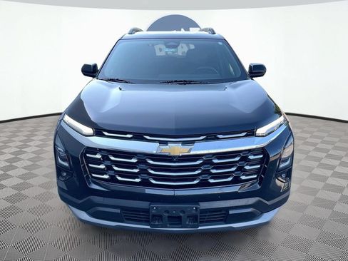 Used 2025 Chevrolet Equinox LT w/ Convenience Package II AWD/4WD image 2