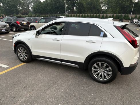 Certified 2023 Cadillac XT4 Premium Luxury w/ Cold Weather Package FWD image 5