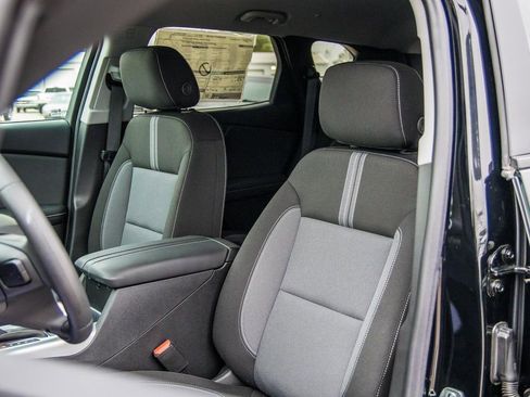 New 2025 Chevrolet Blazer LT w/ Convenience Package FWD image 22