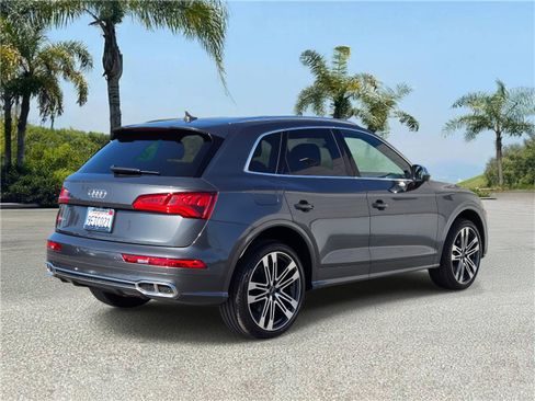 Used 2020 Audi SQ5 Premium w/ Convenience Package image 4