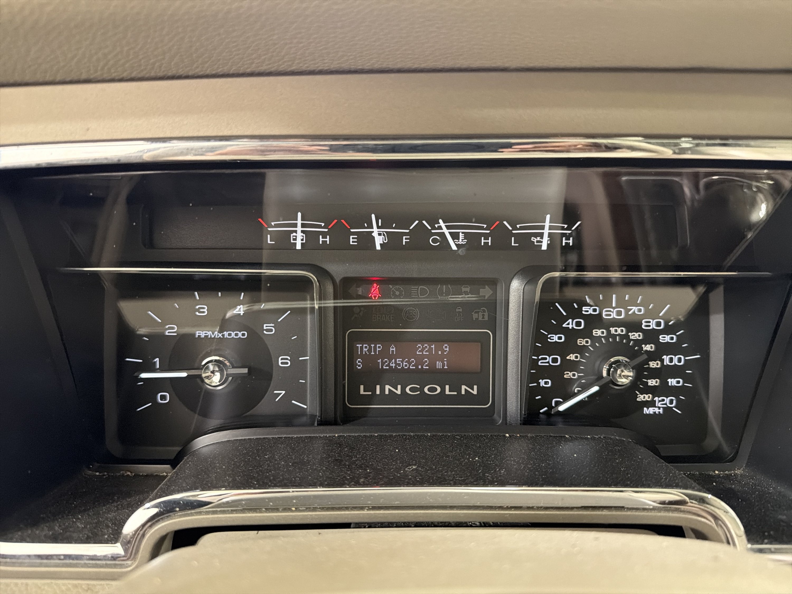 Used 2012 Lincoln Navigator 2WD image 17