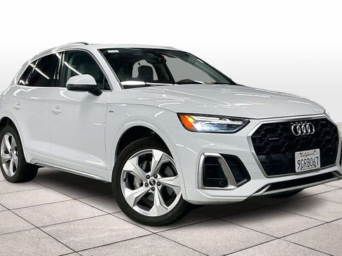 Certified 2023 Audi Q5 2.0T Premium Plus w/ Premium Plus Package image 2