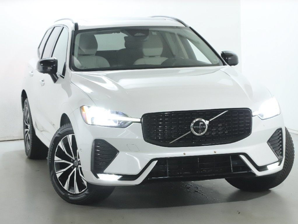 Used 2024 Volvo XC60 B5 Plus AWD/4WD image 1