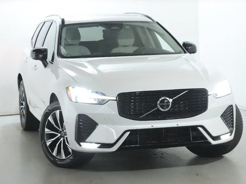 Used 2024 Volvo XC60 B5 Plus AWD/4WD image 1
