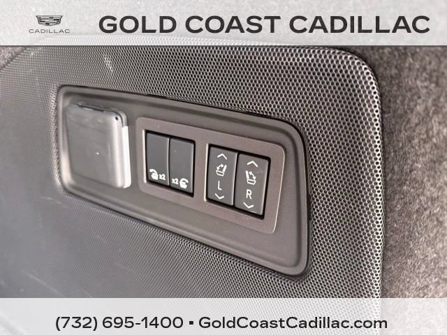 Certified 2024 Cadillac Escalade Sport Platinum w/ LPO, ONYX Package AWD/4WD image 17