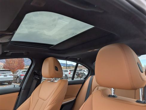 Used 2024 BMW 330i xDrive Sedan w/ Premium Package image 12