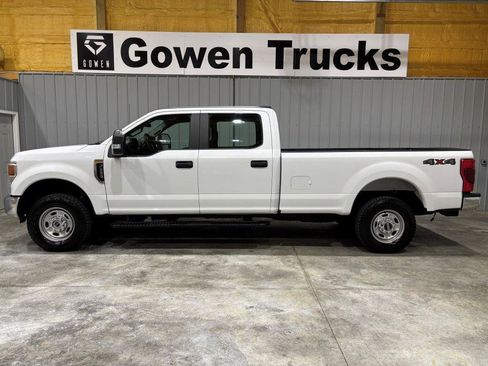 Used 2022 Ford F250 XL w/ Power Equipment Group AWD/4WD image 2