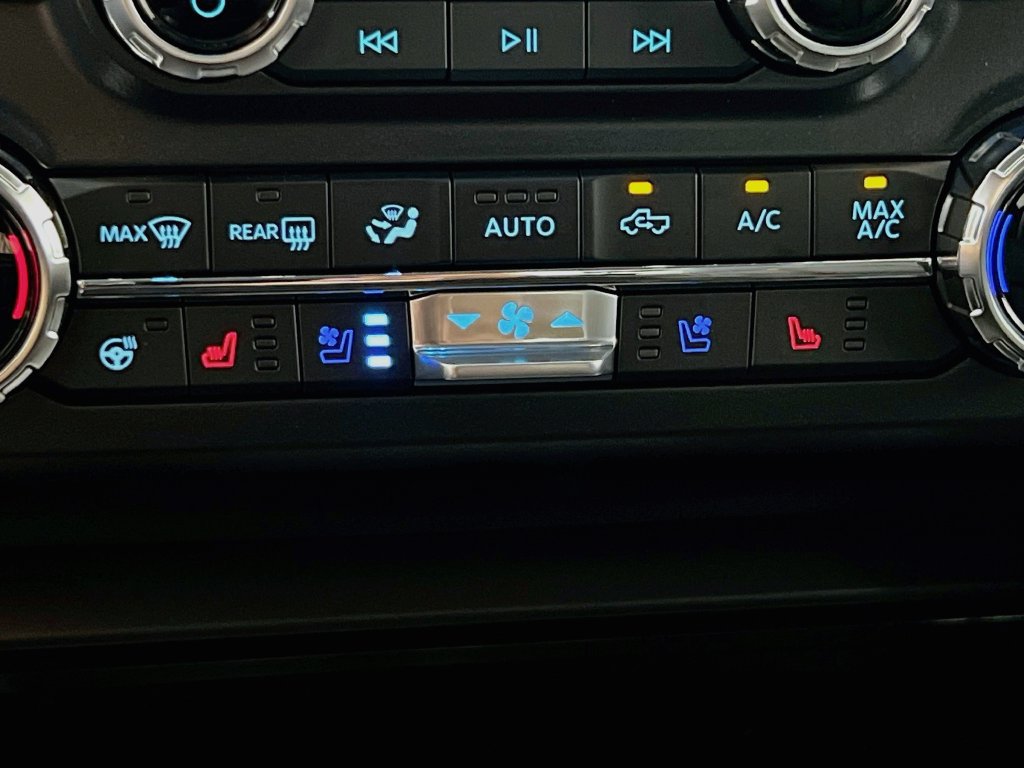 New 2026 Ford F350 Lariat w/ Black Appearance Package AWD/4WD image 24