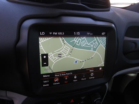 Used 2022 Jeep Renegade Latitude image 18