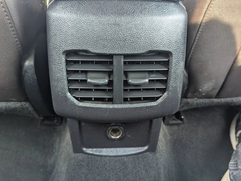 Used 2019 Ford Fusion SE w/ Equipment Group 151A FWD image 14