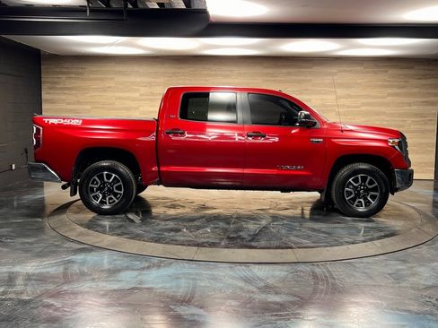 Used 2019 Toyota Tundra SR5 w/ TRD Off Road Package image 9
