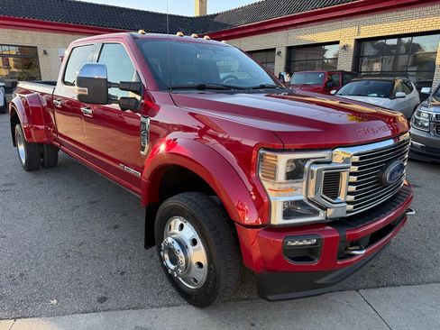 Used 2020 Ford F450 Platinum w/ FX4 Off-Road Package image 2