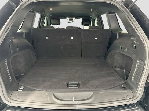 Used 2020 Jeep Grand Cherokee Laredo image 30