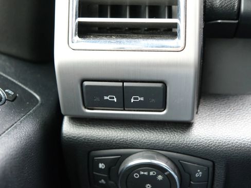 Used 2016 Ford F150 Platinum w/ Trailer Tow Package image 44