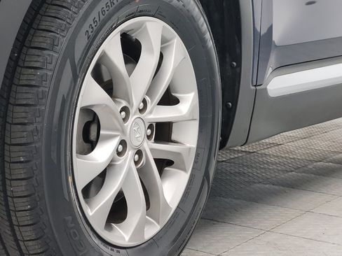 Used 2019 Hyundai Santa Fe SE FWD image 31