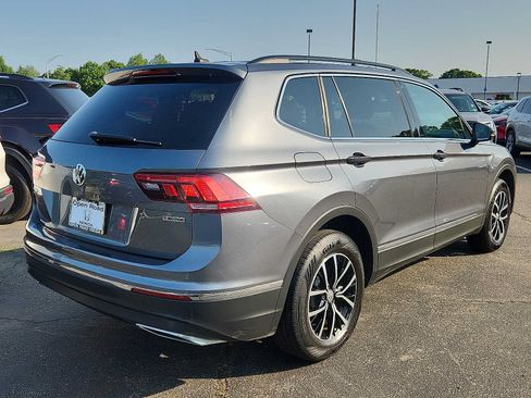 Used 2021 Volkswagen Tiguan SE w/ Panoramic Sunroof Package AWD/4WD image 6