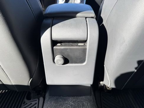 Used 2017 Volvo S60 T5 Dynamic image 16