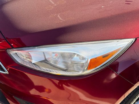 Used 2017 Ford Focus SE image 6