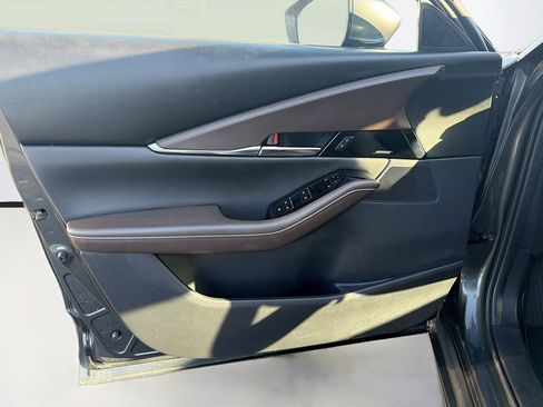 Certified 2025 MAZDA CX-30 AWD 2.5 S w/ Premium Package image 22