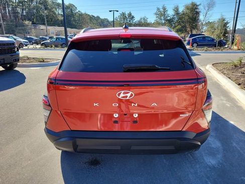Used 2024 Hyundai Kona SEL w/ Convenience Package image 9