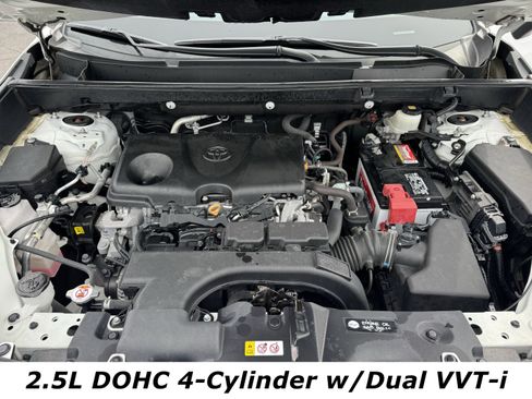 Used 2021 Toyota RAV4 LE image 12