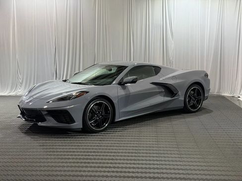 Used 2024 Chevrolet Corvette Stingray Preferred Cpe w/ 2LT RWD image 2