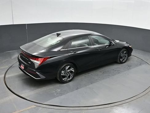 Used 2024 Hyundai Elantra Limited FWD image 41