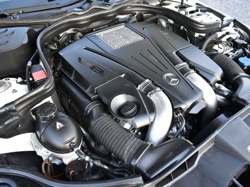 Used 2013 Mercedes-Benz E 550 4MATIC Sedan image 51