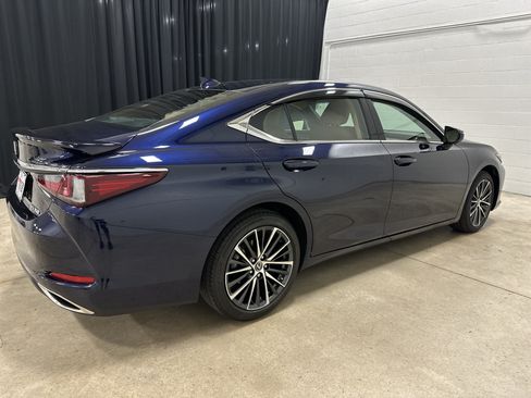 Certified 2025 Lexus ES 350 w/ Premium Package FWD image 10