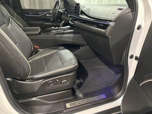 Used 2021 Cadillac Escalade Sport w/ Driver Assist Tech Package image 14