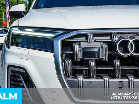 Used 2025 Audi Q7 3.0T Premium Plus image 11