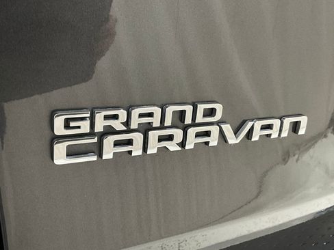 Used 2019 Dodge Grand Caravan SXT FWD image 29
