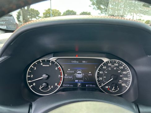 Used 2021 Nissan Altima 2.0 SR FWD image 23